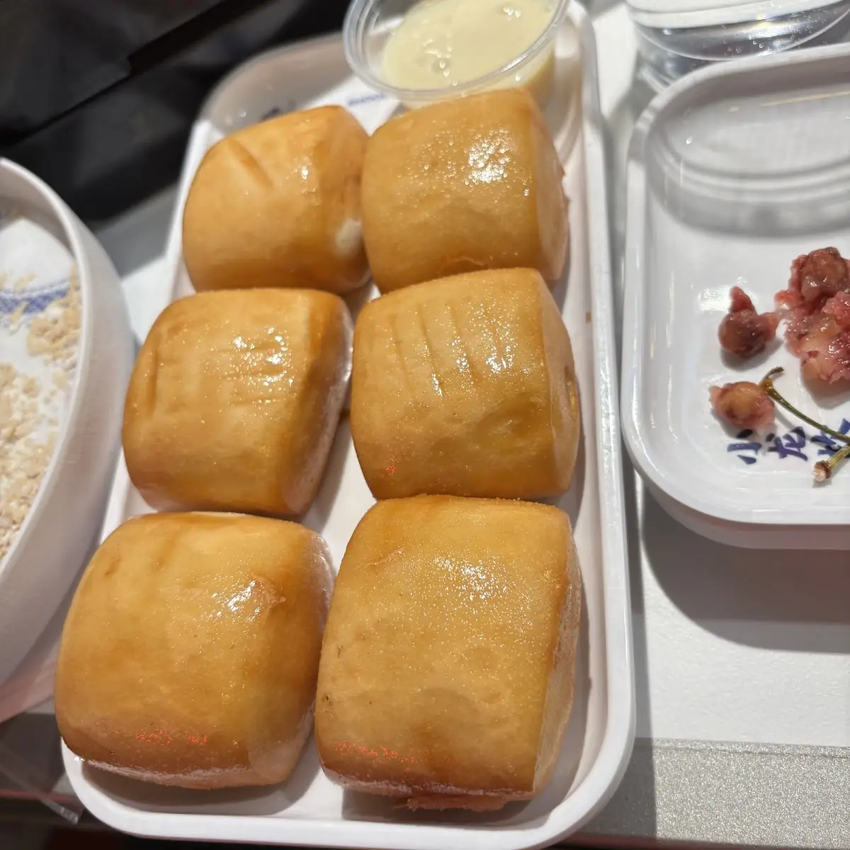 crispy deep-fried bun 黄金小馒头